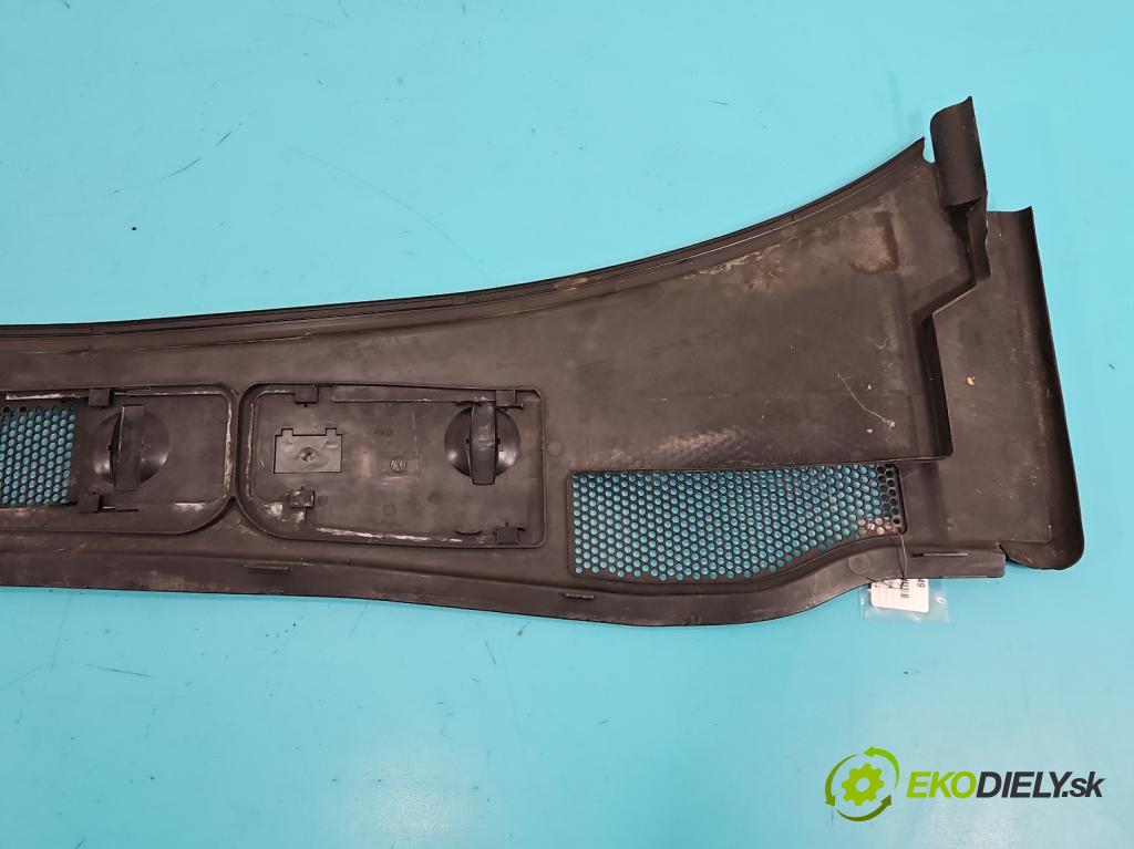 Skoda Superb I 2001-2008 1.9 tdi 116 HP manual 85 kW 1896 cm3 4- torpédo 3B1819417D (Torpédo (plast pod čelným sklom))