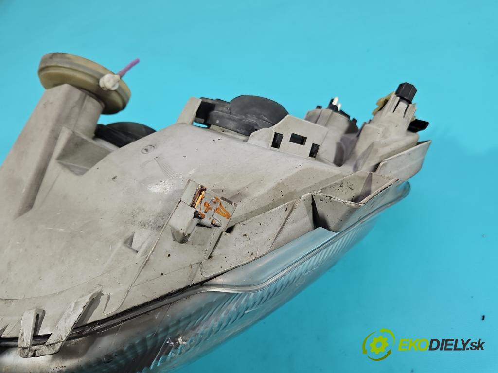 Mercedes A W168 1997-2004 1.7 cdi 95 HP manual 70 kW 1689 cm3 5- Reflektor: pravý A1688201861 (Svetlo predné pravé)