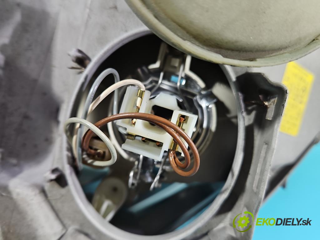 Mercedes A W168 1997-2004 1.7 cdi 95 HP manual 70 kW 1689 cm3 5- Reflektor: pravý A1688201861 (Svetlo predné pravé)