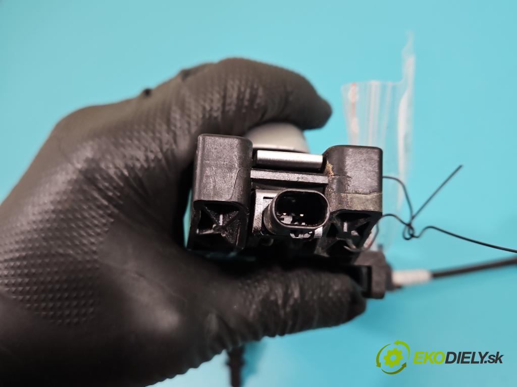 Audi Q5 2008-2016 3.0 tfsi: 272 HP automatic 200 kW 2995 cm3 5- rukoväť predné ľavé mimo: 8T0837885A (Kľučka dverí vonkajšia predná ľavá)