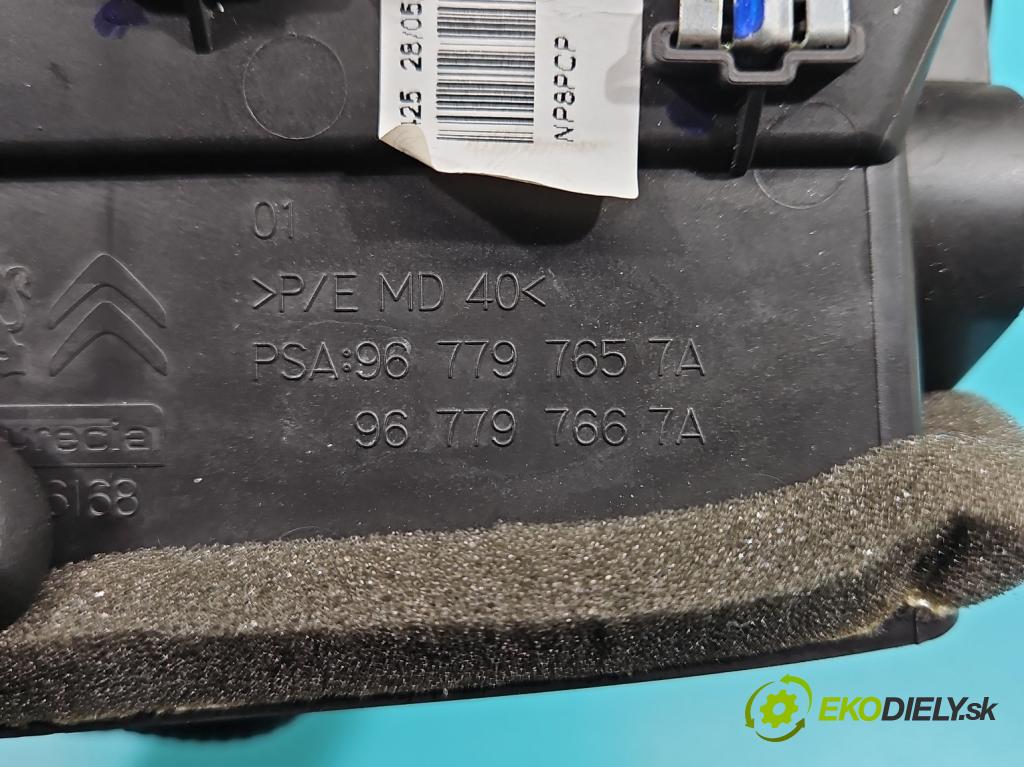 Citroen C4 Grand Picasso II 2013-2022 2.0 HDI 163 HP automatic 120 kW 1997 cm3 5- Mřížka: kúrenia ostatné 967797657A