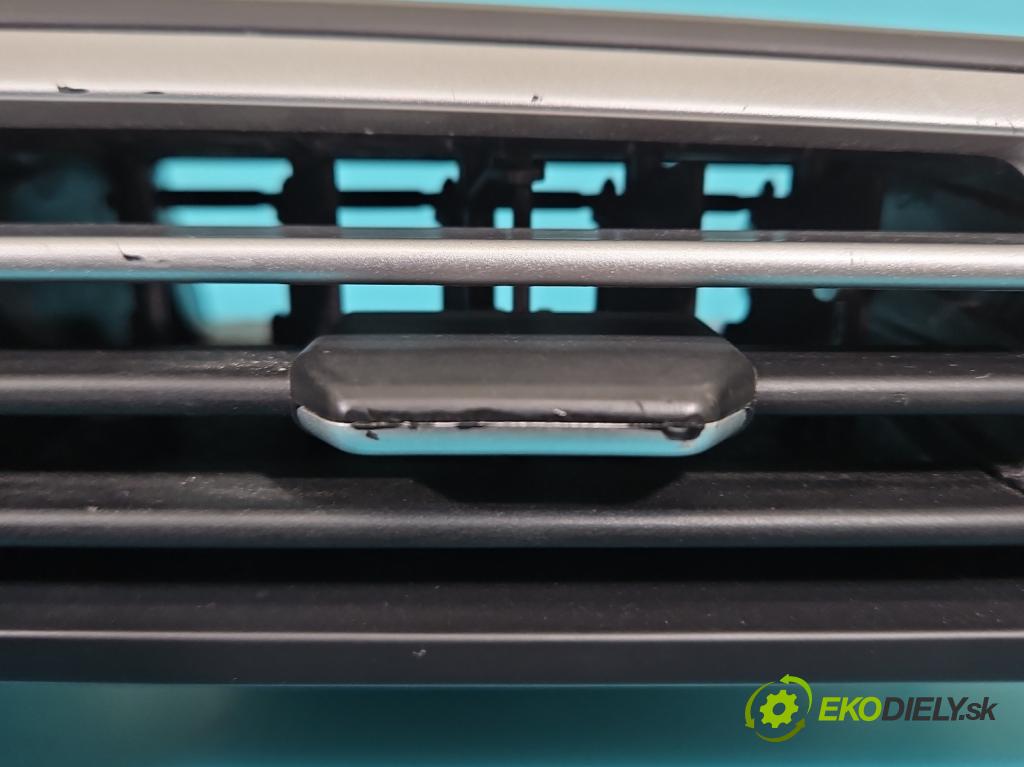 Citroen C4 Grand Picasso II 2013-2022 2.0 HDI 163 hp automatic 120 kW 1997 cm3 5- Mřížka: topení medián: 967797317A (Mřížka topení)