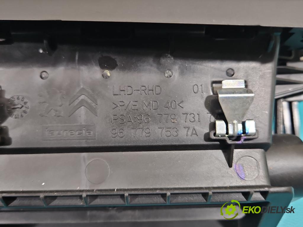 Citroen C4 Grand Picasso II 2013-2022 2.0 HDI 163 hp automatic 120 kW 1997 cm3 5- Mřížka: topení medián: 967797317A (Mřížka topení)