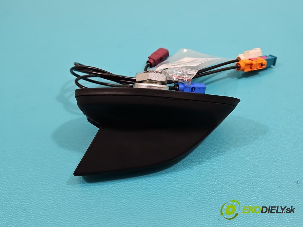 Citroen C4 Grand Picasso II 2013-2022 2.0 HDI 163 HP automatic 120 kW 1997 cm3 5- Antena 9815614880