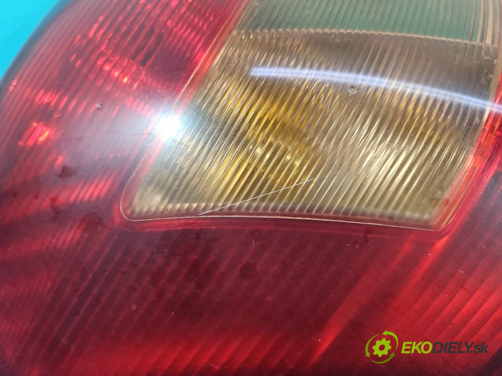 Toyota Corolla E12 2001-2009 1.6 vvti 110 hp manual 81 kW 1598 cm3 3- světlo zadní pravé  (Klika dveří ostatní)
