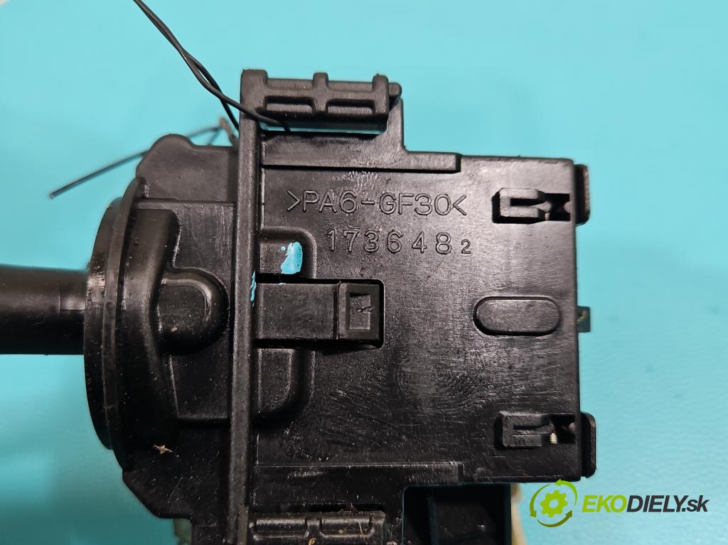 Toyota Corolla E12 2001-2009 1.6 vvti 110 HP manual 81 kW 1598 cm3 3- prepínač smeroviek 1736482 (Prepínacie páčky pod volantom)