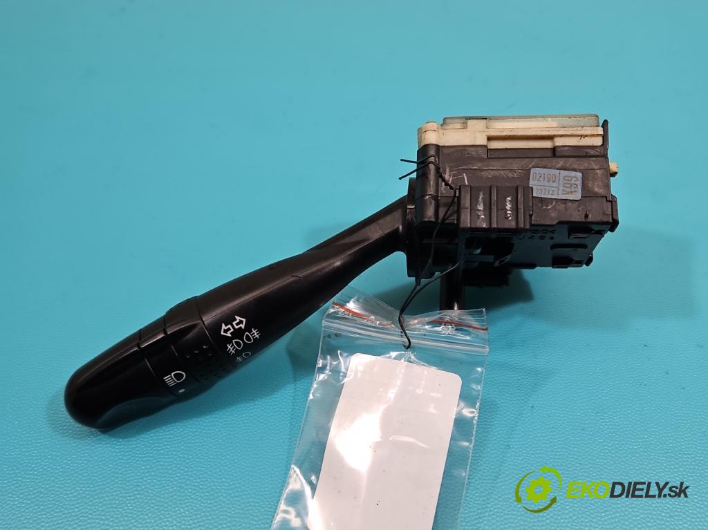 Toyota Corolla E12 2001-2009 1.6 vvti 110 HP manual 81 kW 1598 cm3 3- prepínač smeroviek 1736482 (Prepínacie páčky pod volantom)