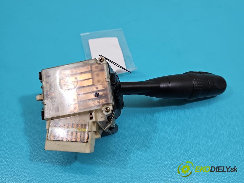 Toyota Corolla E12 2001-2009 1.6 vvti 110 HP manual 81 kW 1598 cm3 3- prepínač smeroviek 1736482 (Prepínacie páčky pod volantom)