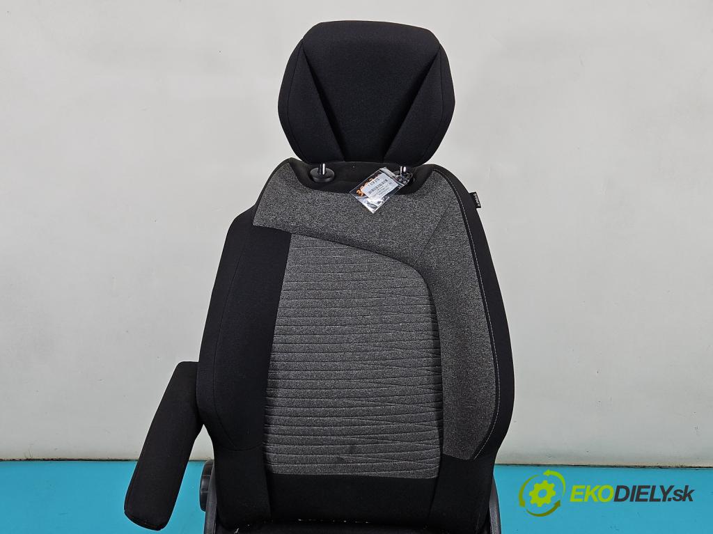 Citroen C4 Grand Picasso II 2013-2022 2.0 HDI 163 HP automatic 120 kW 1997 cm3 5- Sedačka ľavý  (Sedadlo)