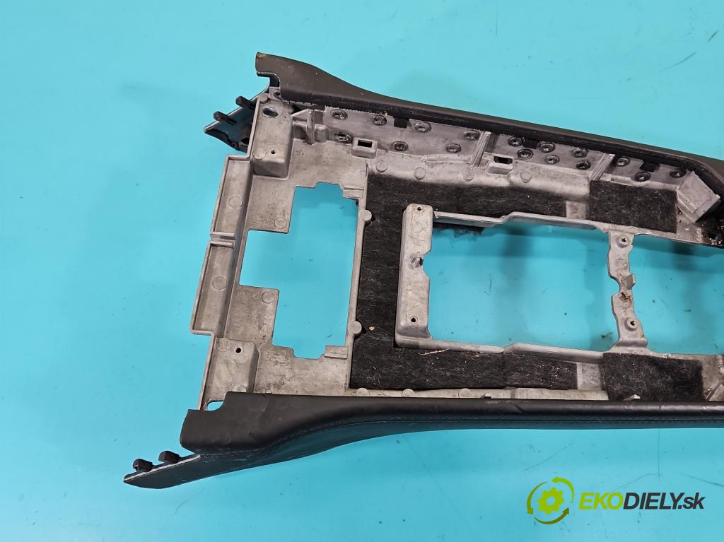 Porsche Panamera I 970 2009-2016 3.0 v6 420hp automatic 309 kW 2997 cm3 5- loketní opěrka 97055311101 (Loketní opěrka)