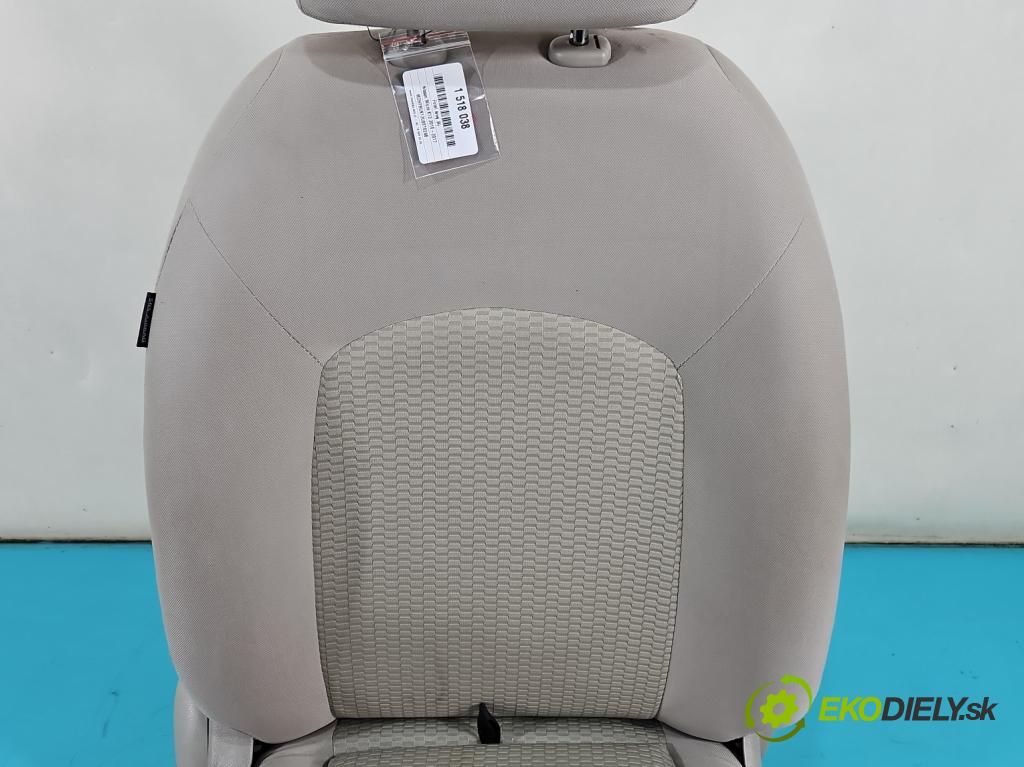 Nissan Micra K13 2010-2017 1.2 16v 80 hp manual 59 kW 1198 cm3 5- Sedadlo pravý  (Sedadlo)