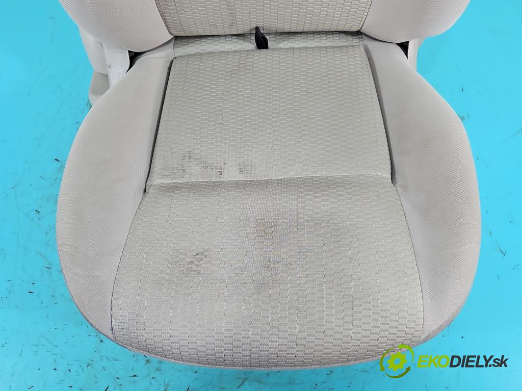 Nissan Micra K13 2010-2017 1.2 16v 80 hp manual 59 kW 1198 cm3 5- Sedadlo pravý  (Sedadlo)