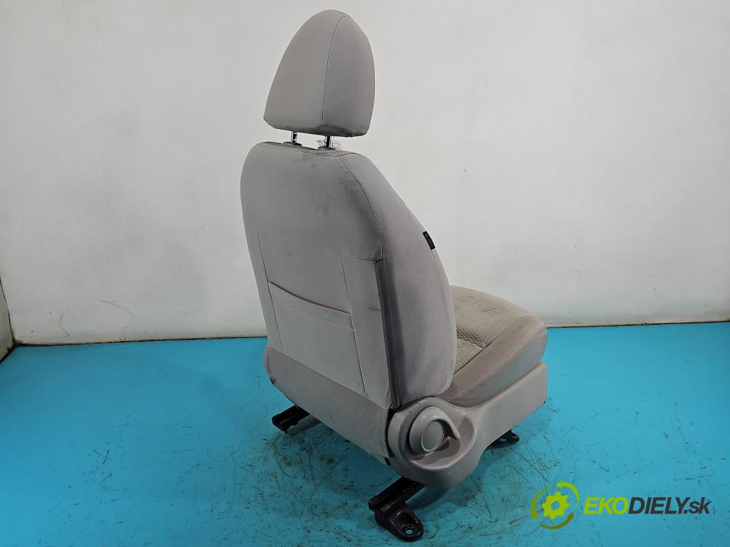 Nissan Micra K13 2010-2017 1.2 16v 80 hp manual 59 kW 1198 cm3 5- Sedadlo pravý  (Sedadlo)