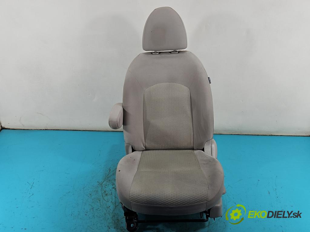 Nissan Micra K13 2010-2017 1.2 16v 80 HP manual 59 kW 1198 cm3 5- Sedačka ľavý  (Sedadlo)