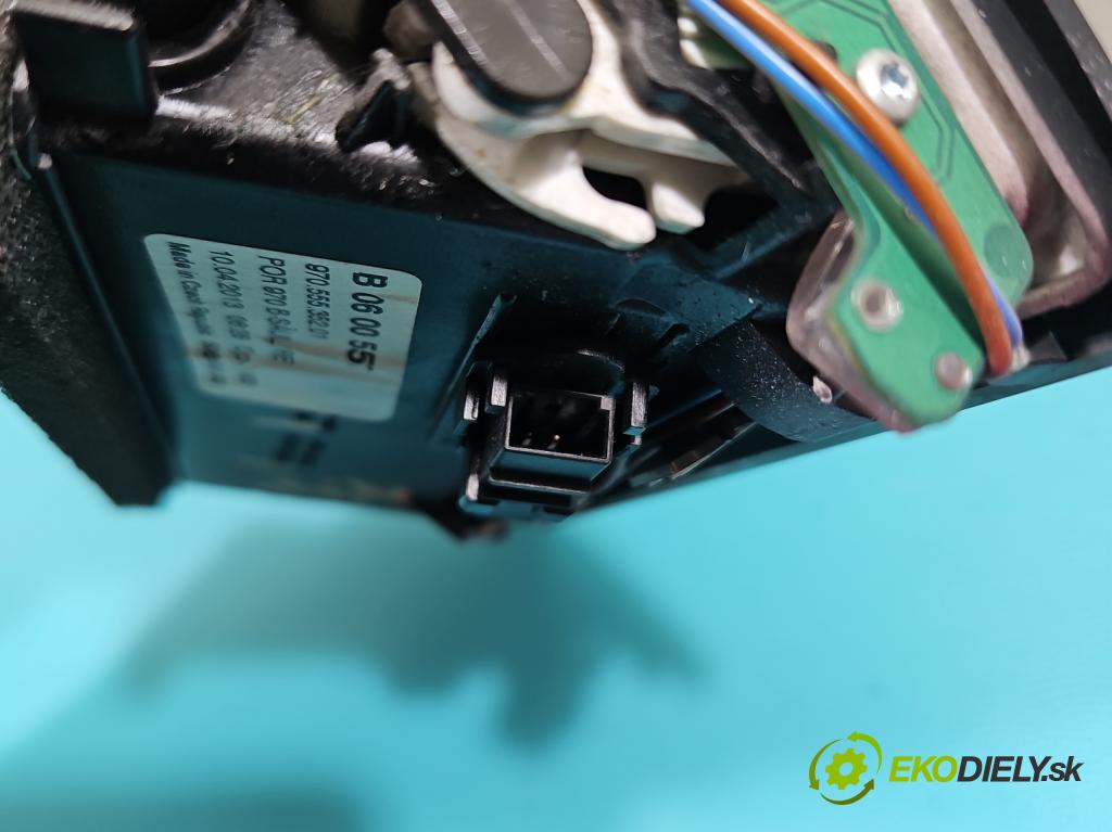 Porsche Panamera I 970 2009-2016 3.0 v6 420 hp automatic 309 kW 2997 cm3 5- Mřížka: kúrenia ostatné 97055535201