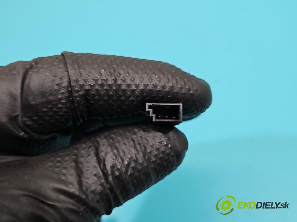 Porsche Panamera I 970 2009-2016 3.0 v6 420 hp automatic 309 kW 2997 cm3 5- snímač déšť: 7P0955559E (Snímač dažďa)