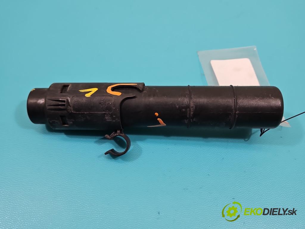 Porsche Panamera I 970 2009-2016 3.0 v6 420 hp automatic 309 kW 2997 cm3 5- ostrekovač reflektor: ľavý 97062823350 (Motorček ostrekovačov)