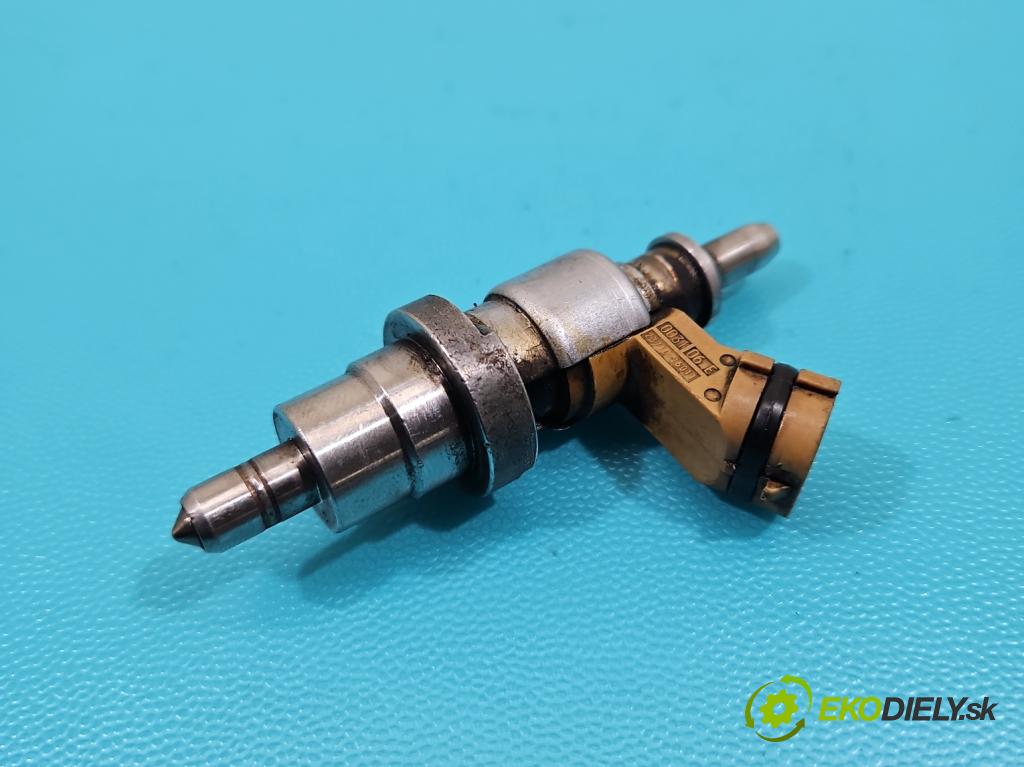 Toyota Avensis II T25 2003-2008 2.0 d4d 126 HP manual 93 kW 1998 cm3 5- vstrek 23710-26011 (Vstrekovač paliva)