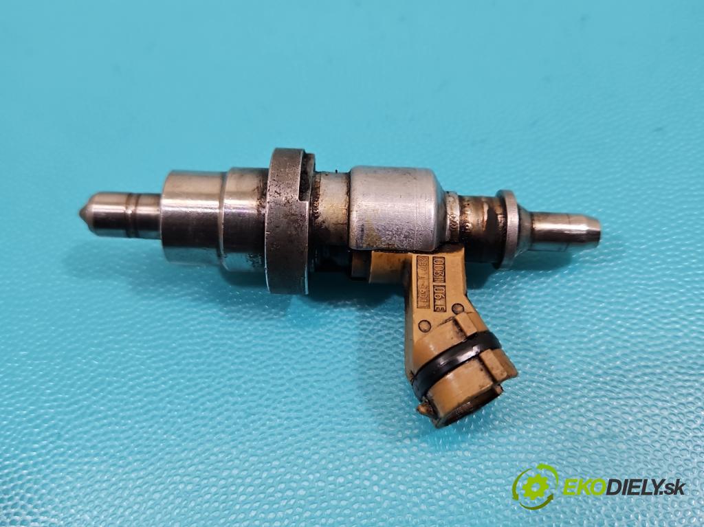 Toyota Avensis II T25 2003-2008 2.0 d4d 126 HP manual 93 kW 1998 cm3 5- vstrek 23710-26011 (Vstrekovač paliva)