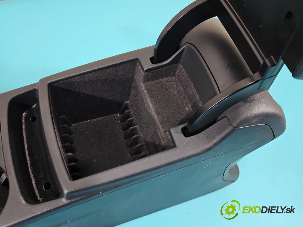 Audi Q5 2008-2016 3.0 tfsi: 272 HP automatic 200 kW 2995 cm3 5- operadlo 8R0864981 (Lakťová opierka)