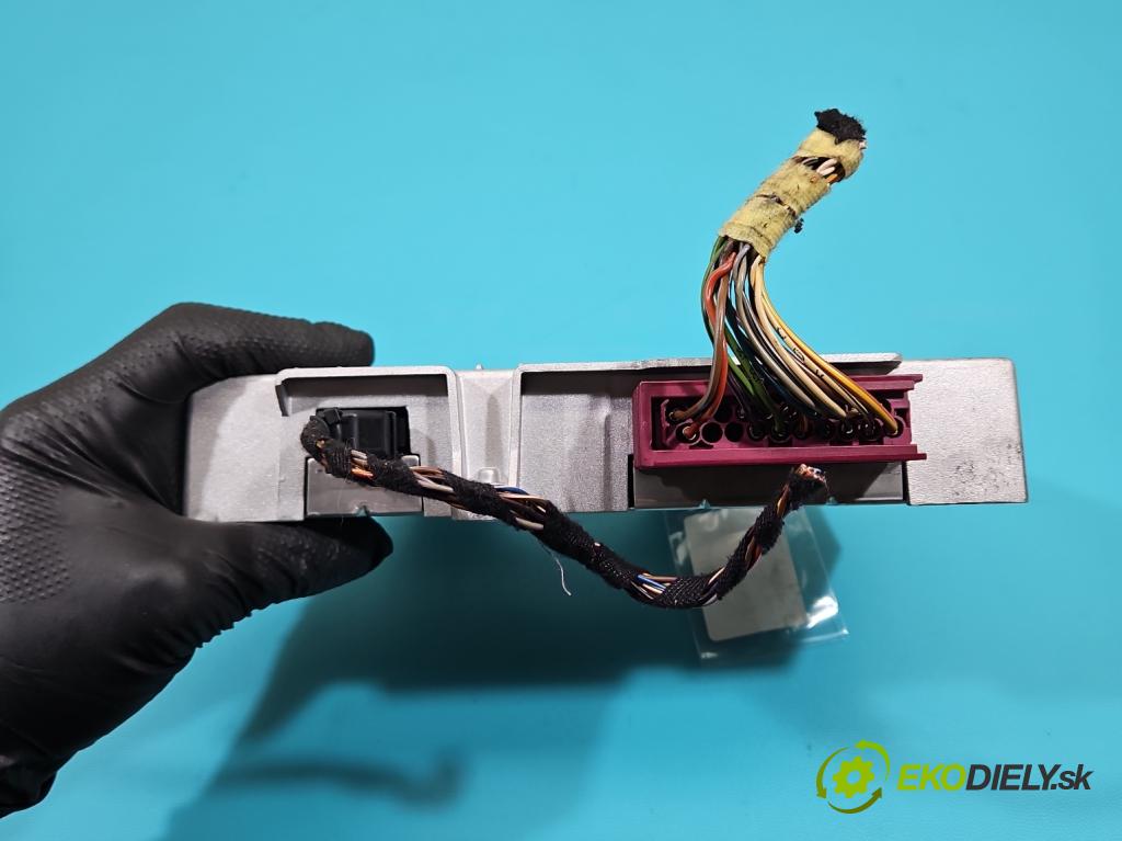 Porsche Panamera I 970 2009-2016 3.0 v6 420 hp automatic 309 kW 2997 cm3 5- Zesilovač: 97064544304 (Zosilňovač)