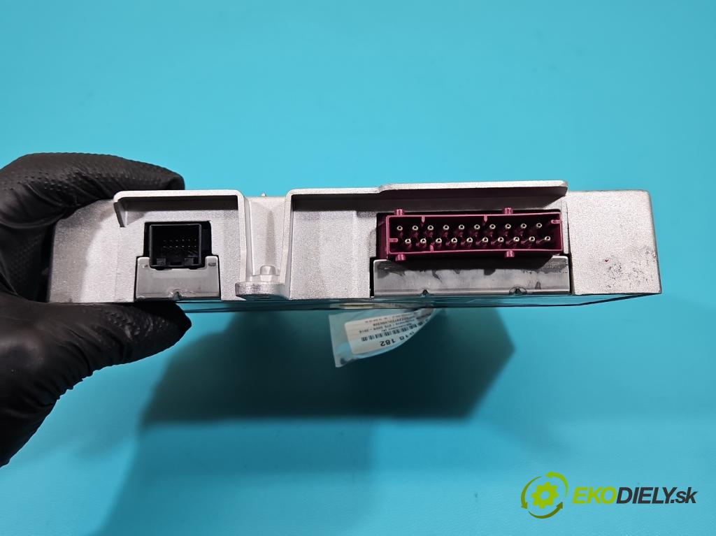 Porsche Panamera I 970 2009-2016 3.0 v6 420 hp automatic 309 kW 2997 cm3 5- Zesilovač: 97064544304 (Zosilňovač)