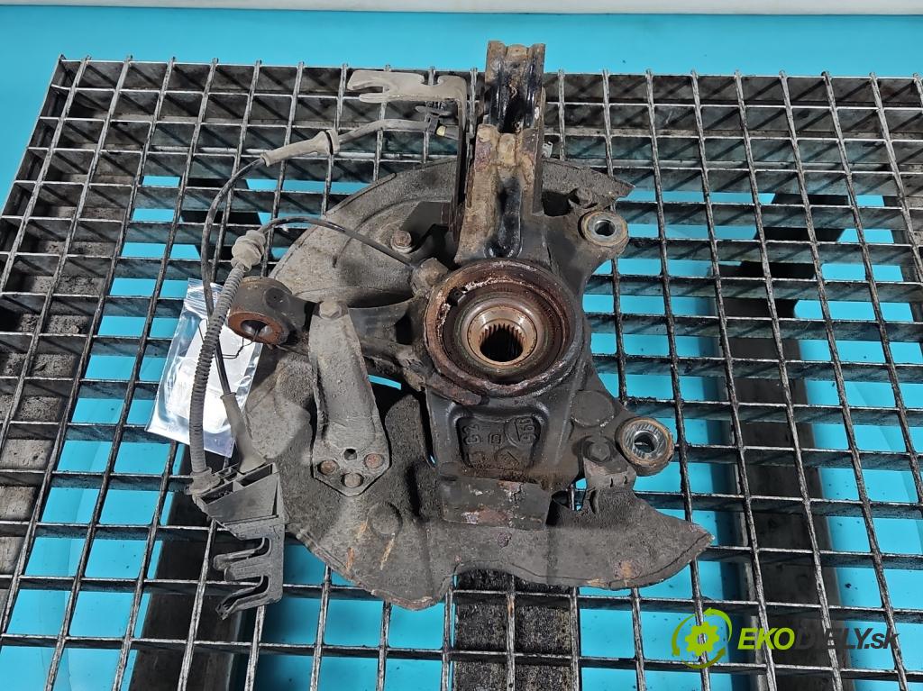 Citroen C4 Grand Picasso II 2013-2022 2.0 HDI 163 hp automatic 120 kW 1997 cm3 5- náboj levé  (Náboj kola)