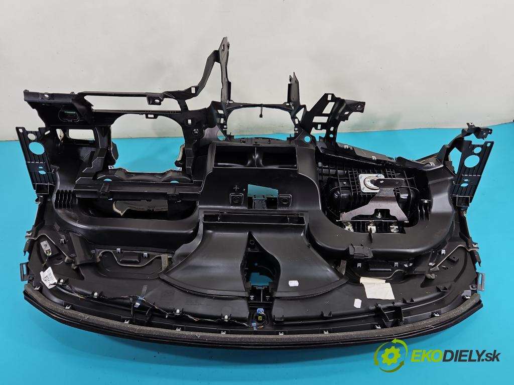 Ford Kuga Mk2 2013-2019 1.5 120 hp manual 88.3 kW 1498 cm3 5- kokpit,přistrojova deska