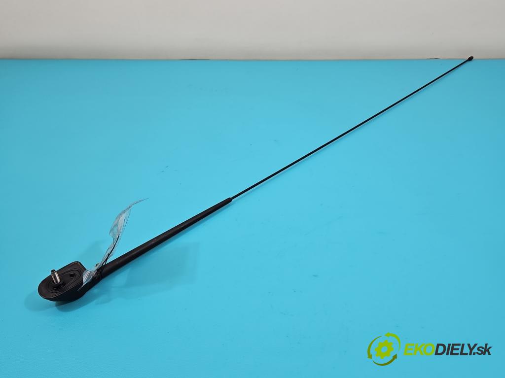 Nissan Micra K13 2010-2017 1.2 16v 80 HP manual 59 kW 1198 cm3 5- Antena 