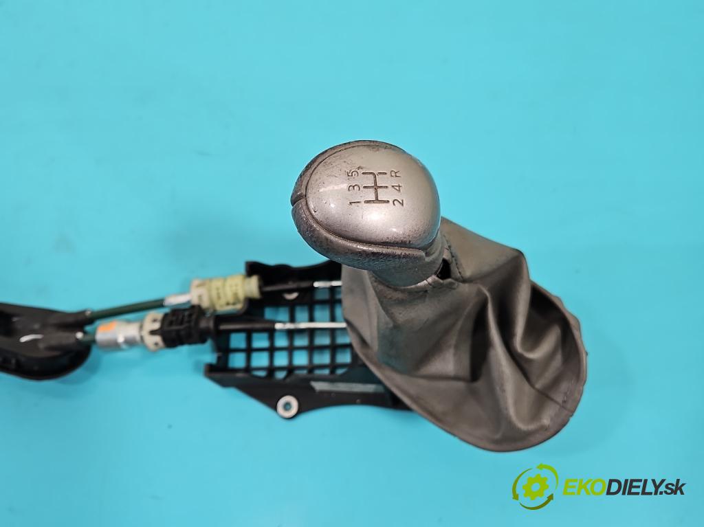 Nissan Micra K13 2010-2017 1.2 16v 80 HP manual 59 kW 1198 cm3 5- Páka: Změny: stupeň,rýchlosť 34101-1HC0A (Rýchlostná páka (kulisa))