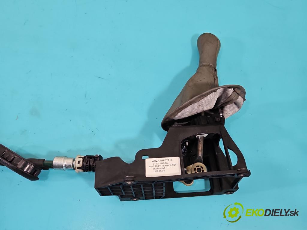 Nissan Micra K13 2010-2017 1.2 16v 80 HP manual 59 kW 1198 cm3 5- Páka: Změny: stupeň,rýchlosť 34101-1HC0A (Rýchlostná páka (kulisa))