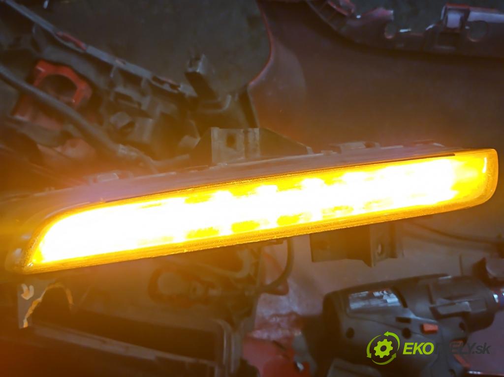 Porsche Panamera I 970 2009-2016 3.0 v6 420 hp automatic 309 kW 2997 cm3 5- rozcestník: predné ľavý 97063108152