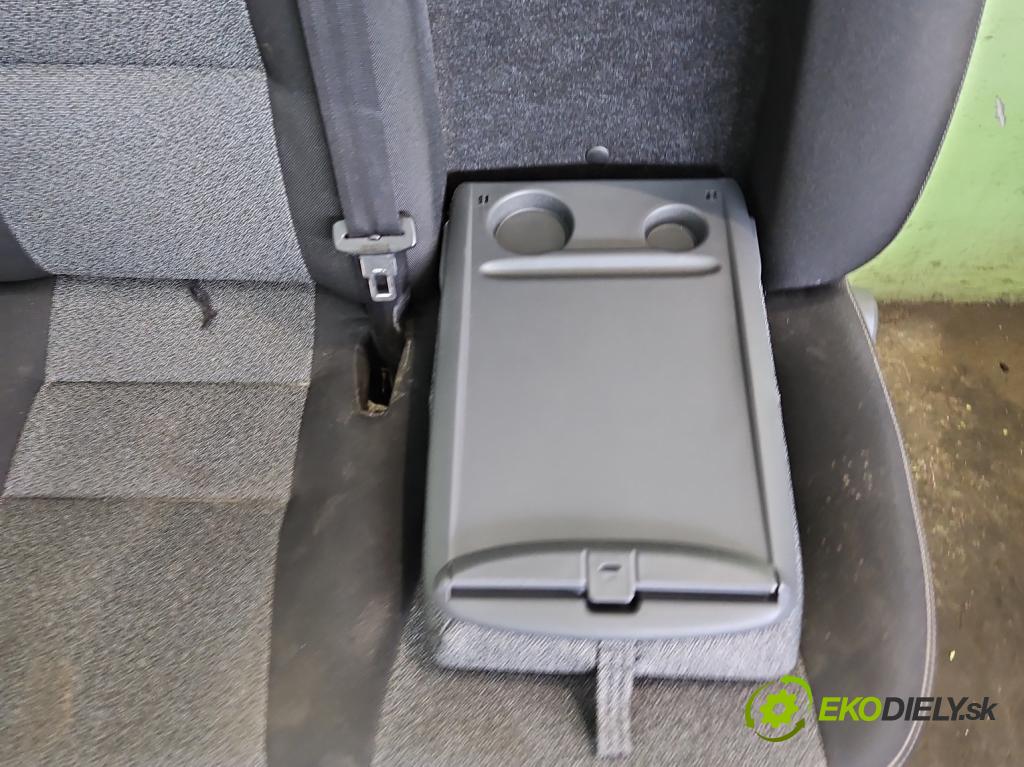 Fiat Ducato IV 2014- 2.3 jtd 150 hp manual 110 kW 2287 cm3 2- Sedadlo pravý  (Sedadlo)