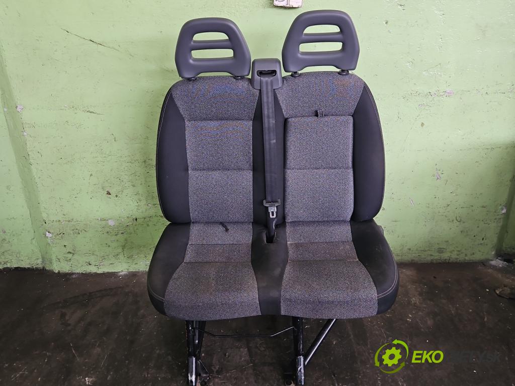 Fiat Ducato IV 2014- 2.3 jtd 150 hp manual 110 kW 2287 cm3 2- Sedadlo pravý  (Sedadlo)