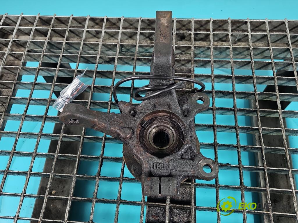 Nissan Micra K13 2010-2017 1.2 16v 80 hp manual 59 kW 1198 cm3 5- náboj pravé  (Náboj kola)