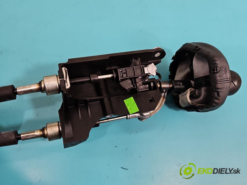 Ford Ka Mk2 2008-2016 1.2 8v 69KM manual 51 kW 1242 cm3 3- Páka: Změny: stupeň,rýchlosť  (Rýchlostná páka (kulisa))