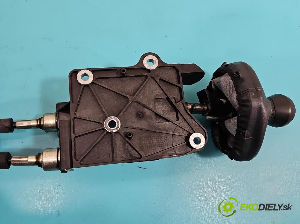 Ford Ka Mk2 2008-2016 1.2 8v 69KM manual 51 kW 1242 cm3 3- Páka: Změny: stupeň,rýchlosť  (Rýchlostná páka (kulisa))