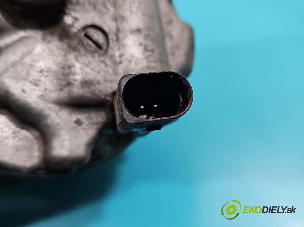 Seat Leon III 2012-2020 2.0 tdi 150 hp automatic 110 kW 1968 cm3 5- Kompresor: klíma 5Q0820803F (Kompresor klimatizace)