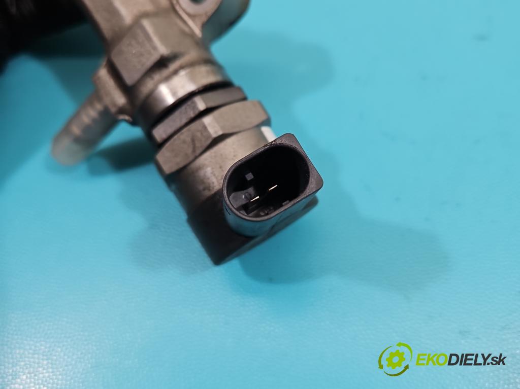 Seat Leon III 2012-2020 2.0 tdi 150 HP automatic 110 kW 1968 cm3 5- lišta vstrekovacia 04L089D (Vstrekovacia lišta)