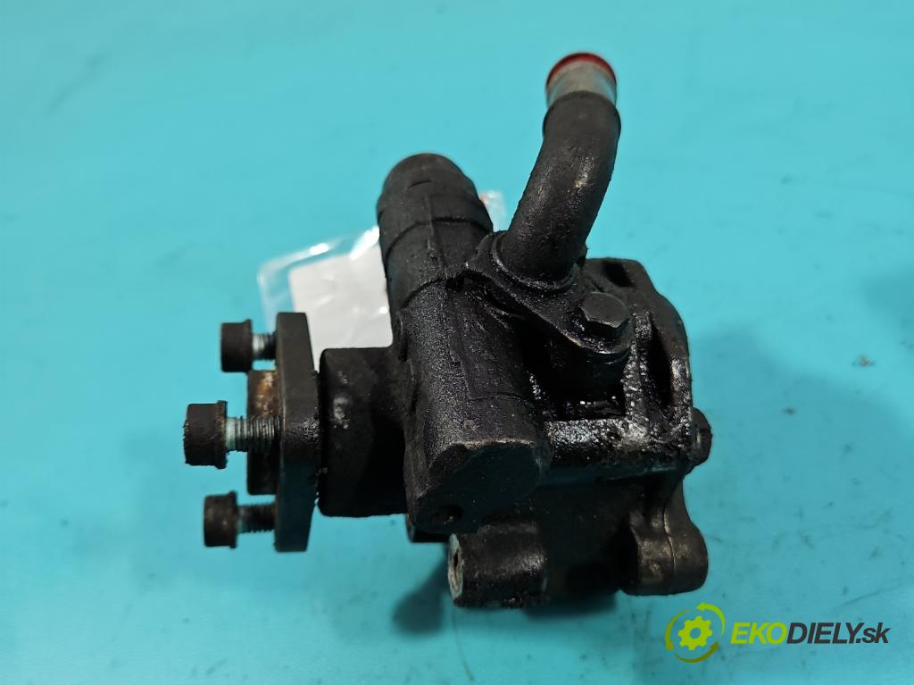 Vw Passat B5 1995-2005 1.9 TDI 131 hp manual 96 kW 1896 cm3 5- čerpadlo posilovač 8D0145156L (Servočerpadlo)