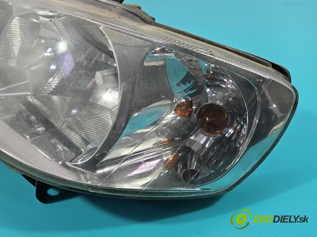 Seat Cordoba I 1993-2002 1.4b: 60 HP manual 44 kW 1390 cm3 4- Reflektor: ľavý  (Kľučka dverí ostatné)