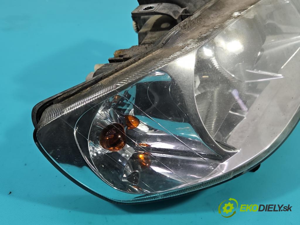 Seat Cordoba I 1993-2002 1.4b: 60 hp manual 44 kW 1390 cm3 4- světlo pravý  (Pravé přední světlo)