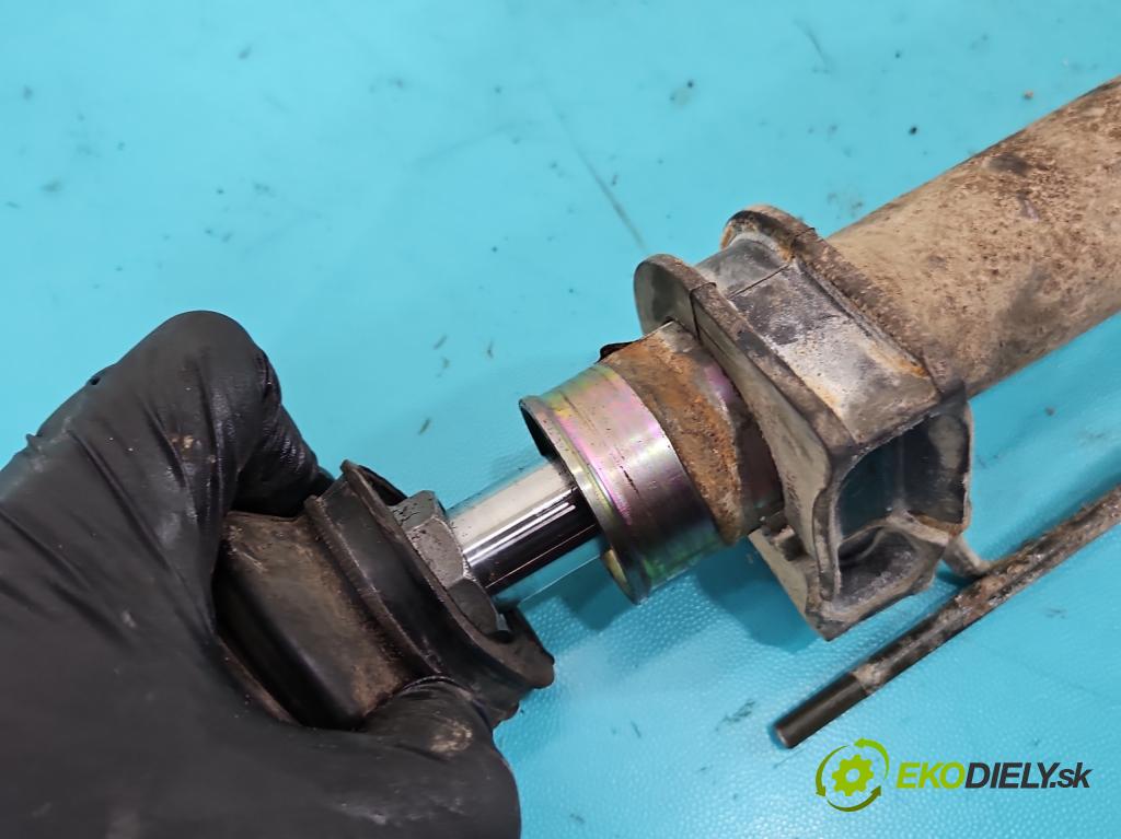 Seat Cordoba I 1993-2002 1.4b: 60 HP manual 44 kW 1390 cm3 4- Ozubené kolo: volant