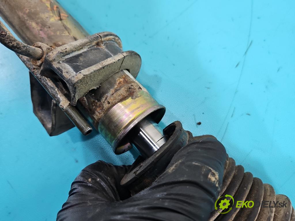 Seat Cordoba I 1993-2002 1.4b: 60 HP manual 44 kW 1390 cm3 4- Ozubené kolo: volant