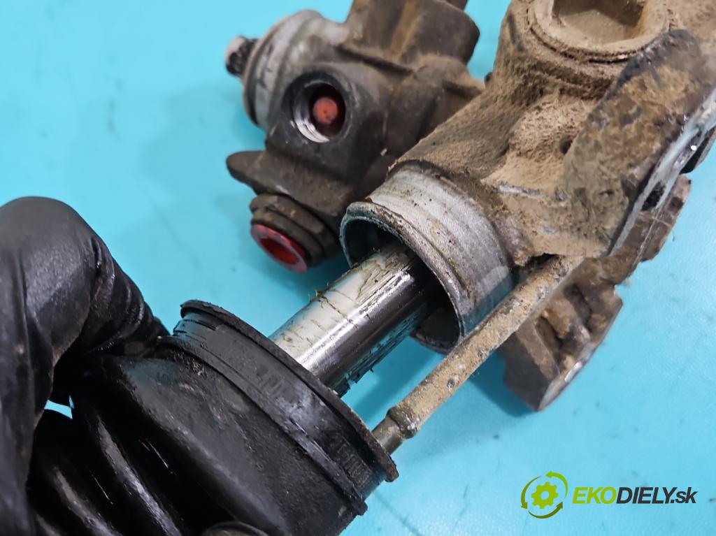 Seat Cordoba I 1993-2002 1.4b: 60 HP manual 44 kW 1390 cm3 4- Ozubené kolo: volant