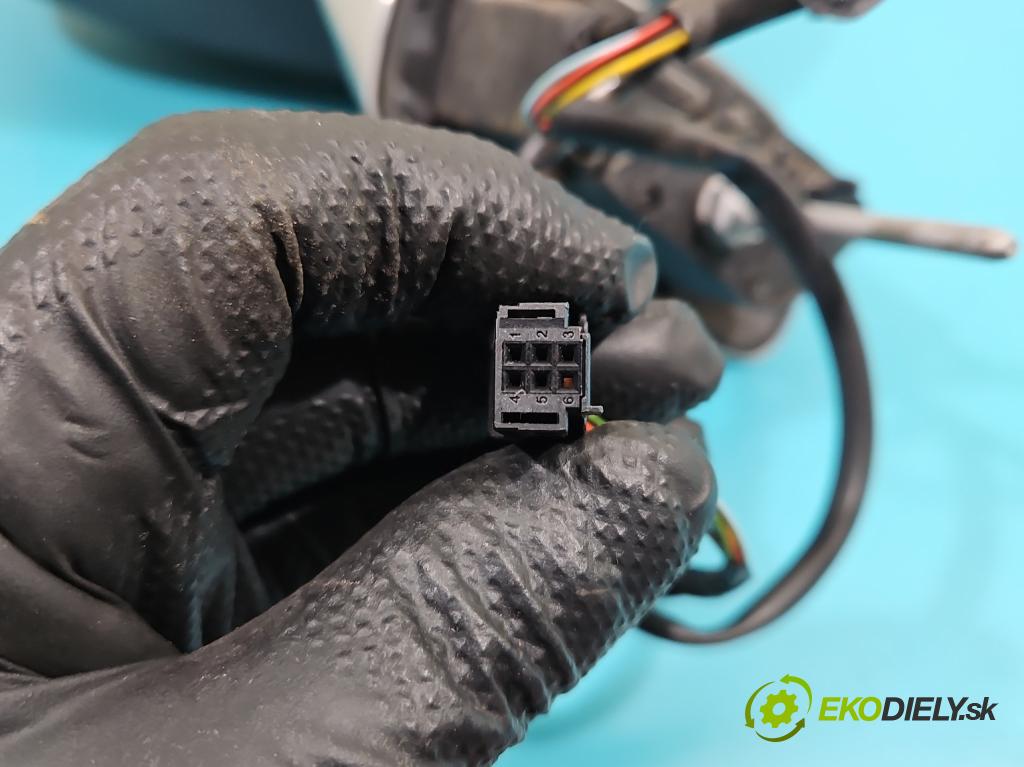 Citroen C3 II 2009-2016 1.6 hdi 92 HP manual 68 kW 1560 cm3 5- zrkadlo ľavé  (Kľučka dverí ostatné)