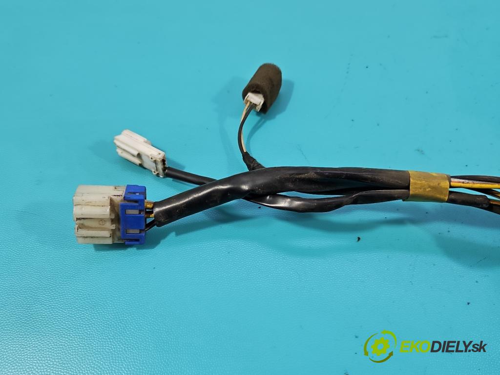 Hyundai H1 2.5 td 80 HP manual 59 kW 2476 cm3 5- Spínačka  (Spínacia skrinka)