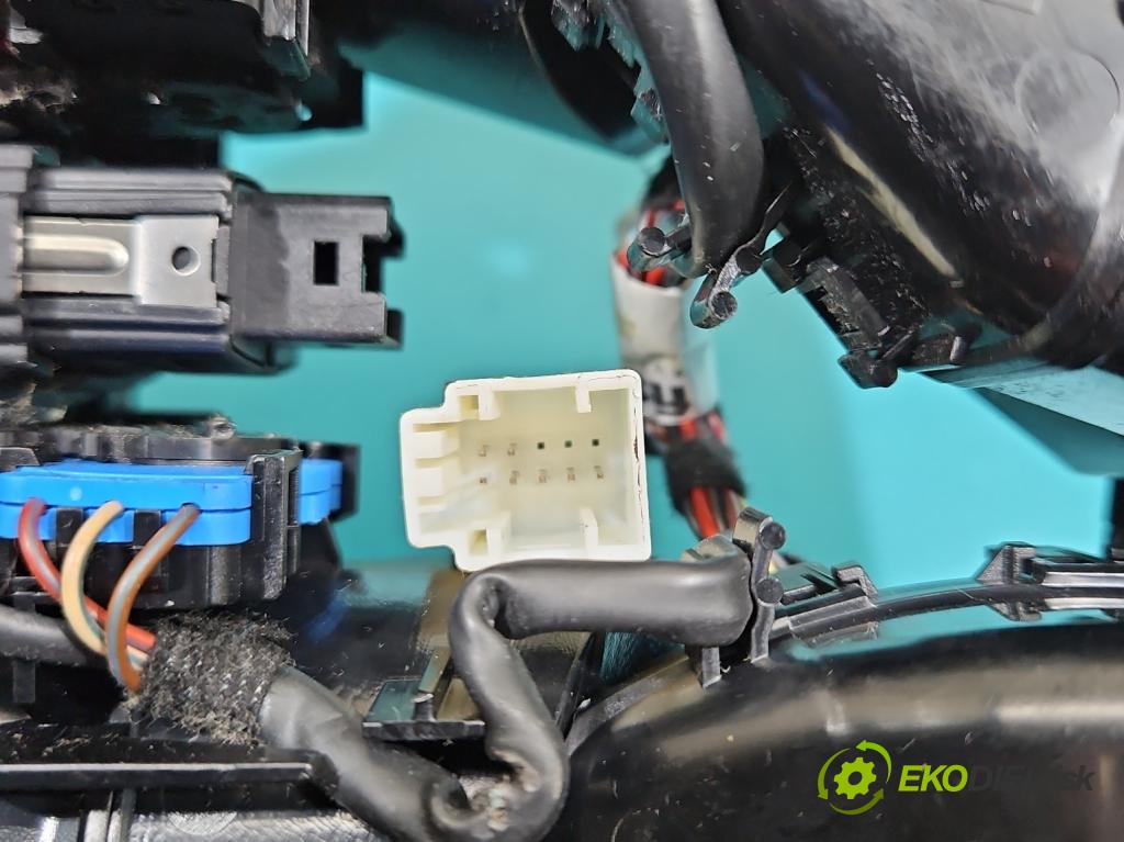 Bmw 7 F01 2008-2015 3.0d 245KM automatic 180 kW 2993 cm3 4- Mřížka: kúrenia stredová 9115859-08 (Mriežka kúrenia (fukár))