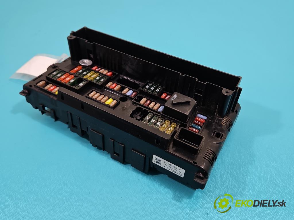 Bmw 7 F01 2008-2015 3.0d 245KM automatic 180 kW 2993 cm3 4- skrinka poistka 9151320-02 (Poistková skrinka)