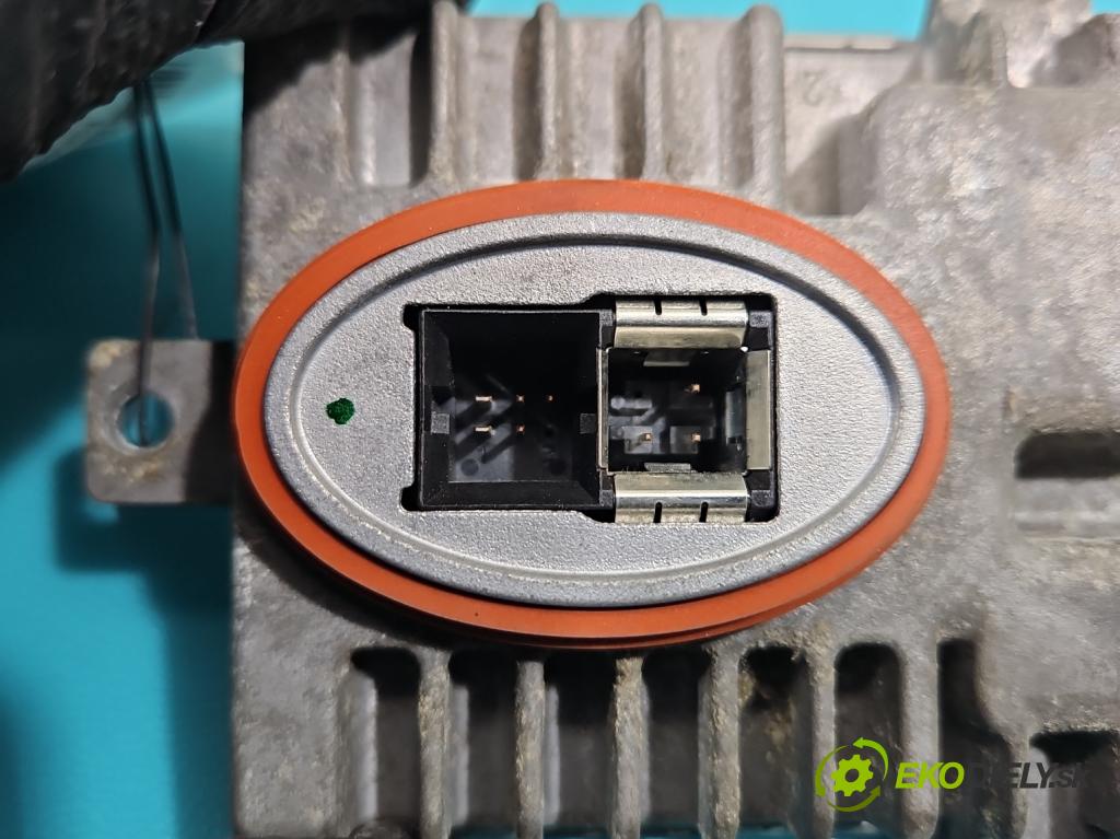 Bmw 7 F01 2008-2015 3.0d 245KM automatic 180 kW 2993 cm3 4- střídač: xenon 7237647 (Riadiaca jednotka xenónu)